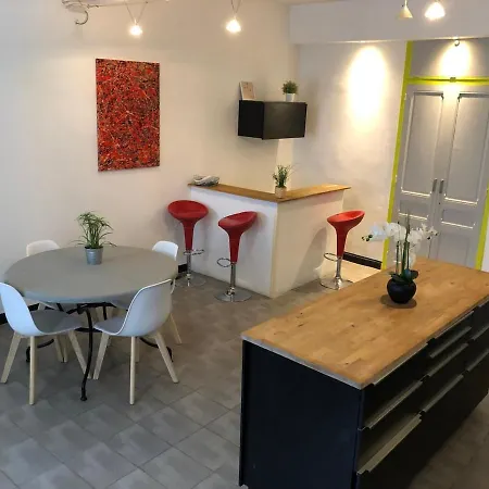 Maison De Village * מקסימיו